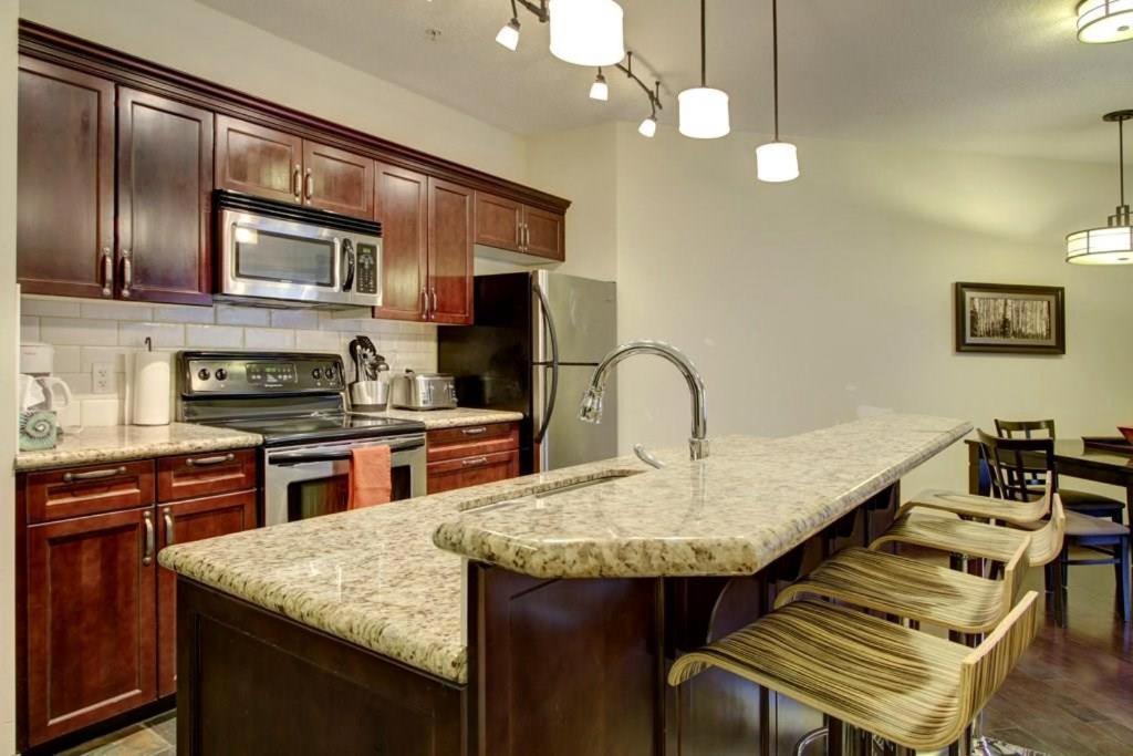 B&B Grand Rockies Resort 2Br 1Pullout Canmore Eksteriør bilde
